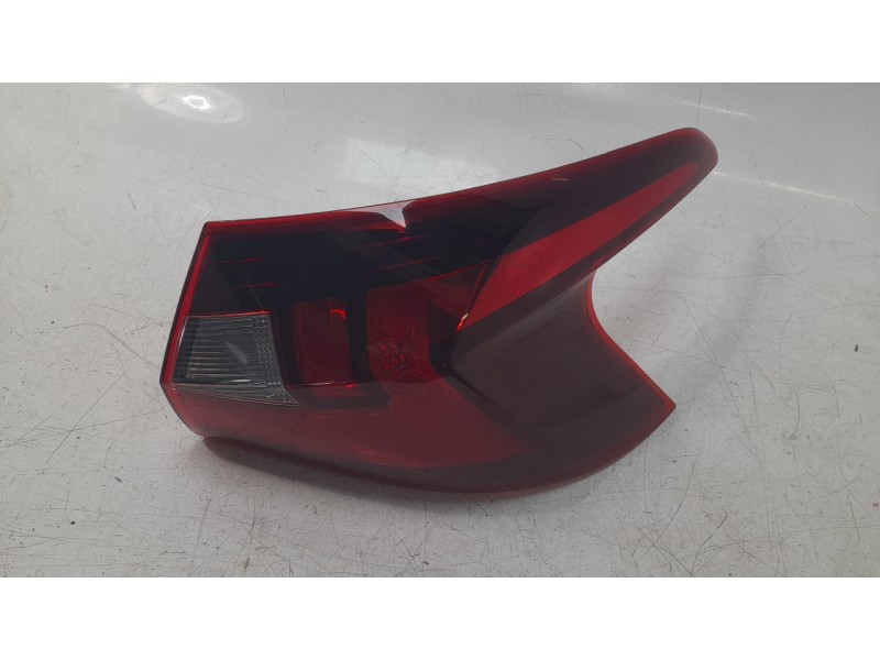 Recambio de piloto trasero derecho para hyundai i20 iii (bc3, bi3) 1.0 t-gdi referencia OEM IAM 92402Q0000  