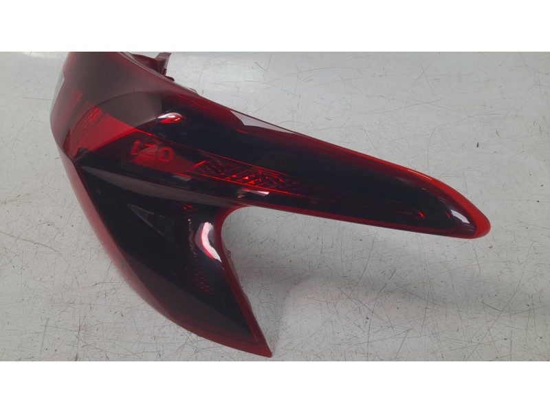 Recambio de piloto trasero derecho para hyundai i20 iii (bc3, bi3) 1.0 t-gdi referencia OEM IAM 92402Q0000  