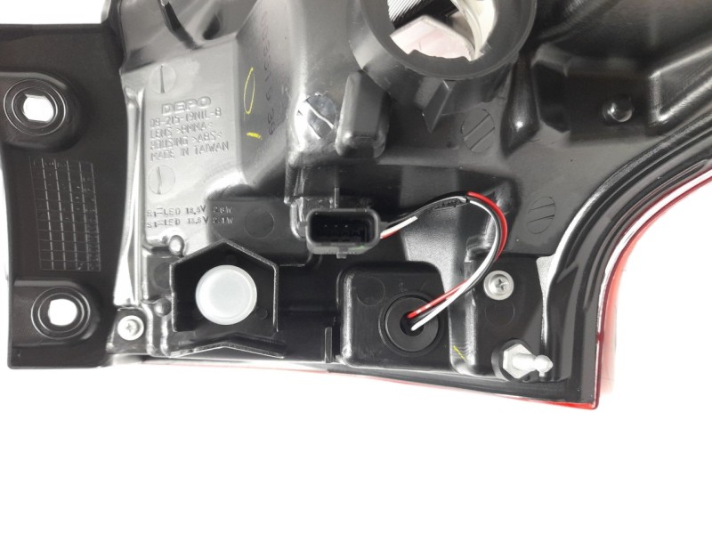 Recambio de piloto trasero izquierdo para nissan qashqai (j11) referencia OEM IAM 265554EA0A 108805351 108805351/DS7124164/16529