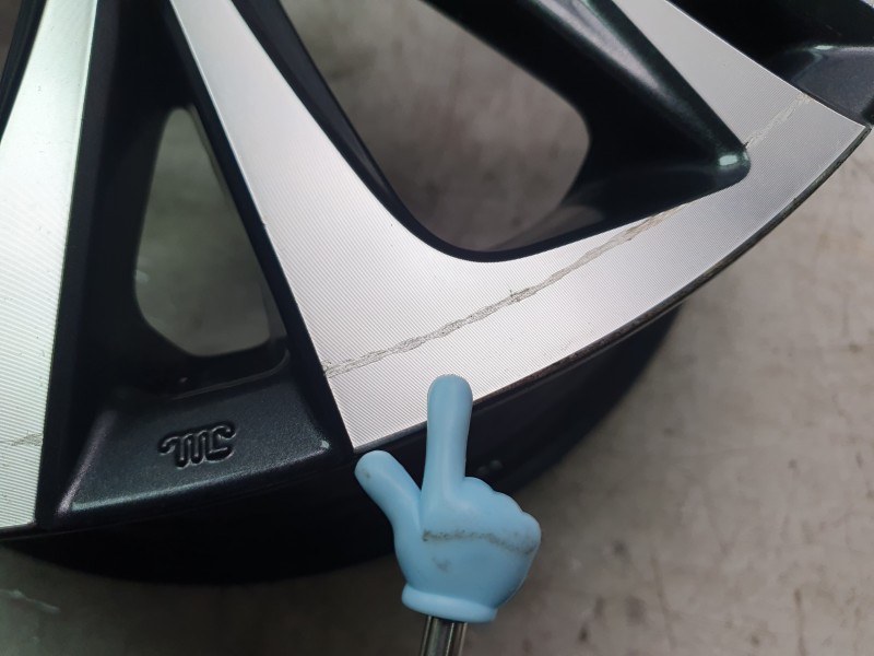 Recambio de llanta para toyota yaris cross (mxp_) 1.5 hybrid (mxpj10) referencia OEM IAM 426110DK90  