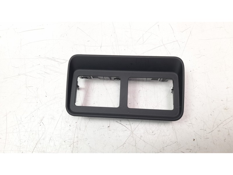 Recambio de moldura para land rover range rover evoque referencia OEM IAM MOLDURA  