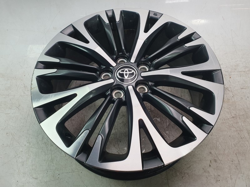 Recambio de llanta para toyota yaris cross (mxp_) 1.5 hybrid (mxpj10) referencia OEM IAM 426110DK90  
