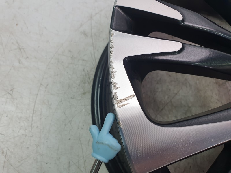 Recambio de llanta para toyota yaris cross (mxp_) 1.5 hybrid (mxpj10) referencia OEM IAM 426110DK90  