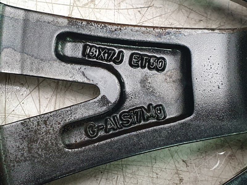 Recambio de llanta para toyota yaris cross (mxp_) 1.5 hybrid (mxpj10) referencia OEM IAM 426110DK90  