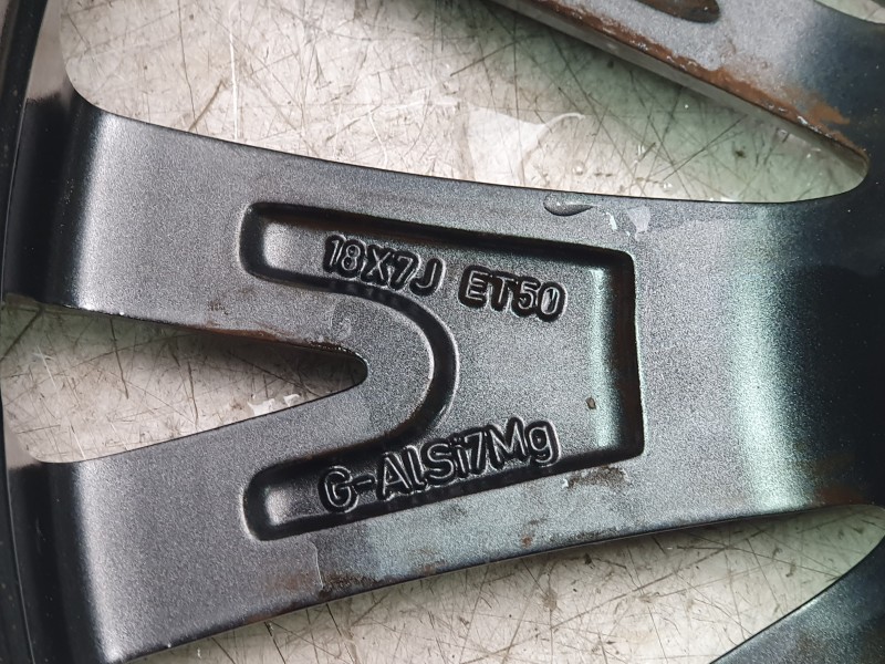 Recambio de llanta para toyota yaris cross (mxp_) 1.5 hybrid (mxpj10) referencia OEM IAM 426110DK90  