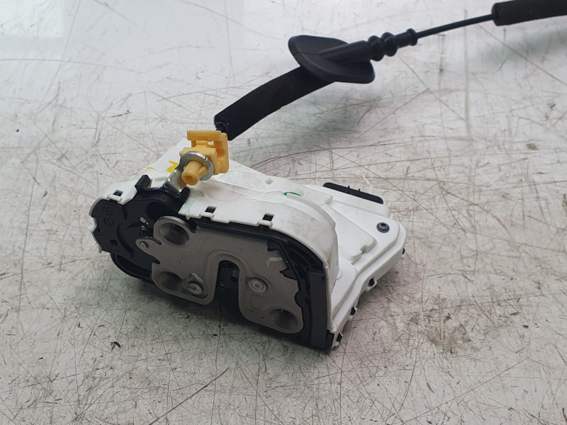 Recambio de cerradura puerta trasera izquierda para mg zs 1.5 hybrid+ referencia OEM IAM 11095997 IS3C12C0 
