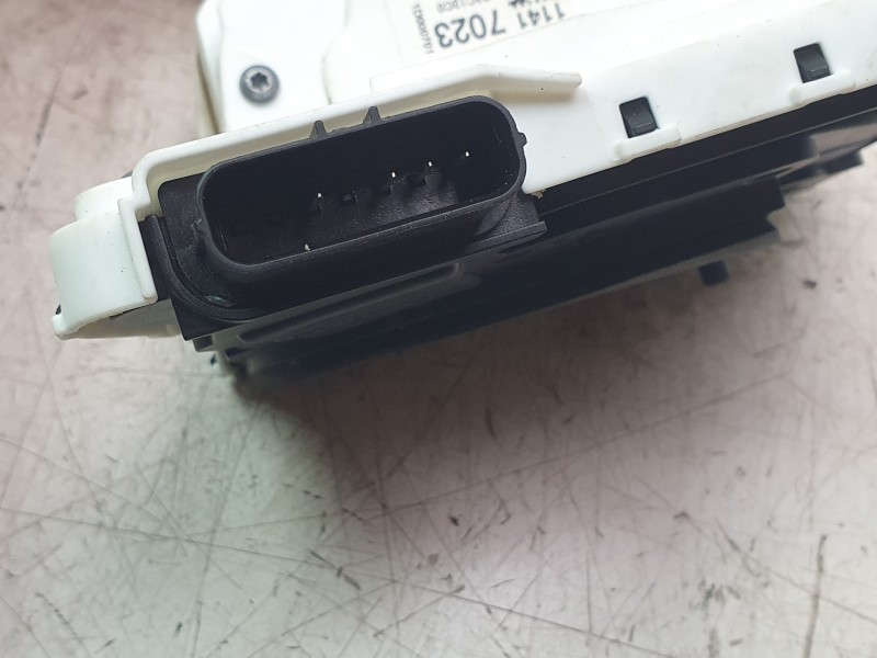 Recambio de cerradura puerta trasera izquierda para mg zs 1.5 hybrid+ referencia OEM IAM 11095997 IS3C12C0 