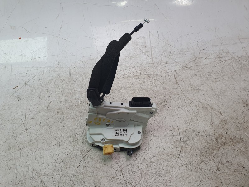 Recambio de cerradura puerta delantera izquierda para mg zs 1.5 hybrid+ referencia OEM IAM 11095994  