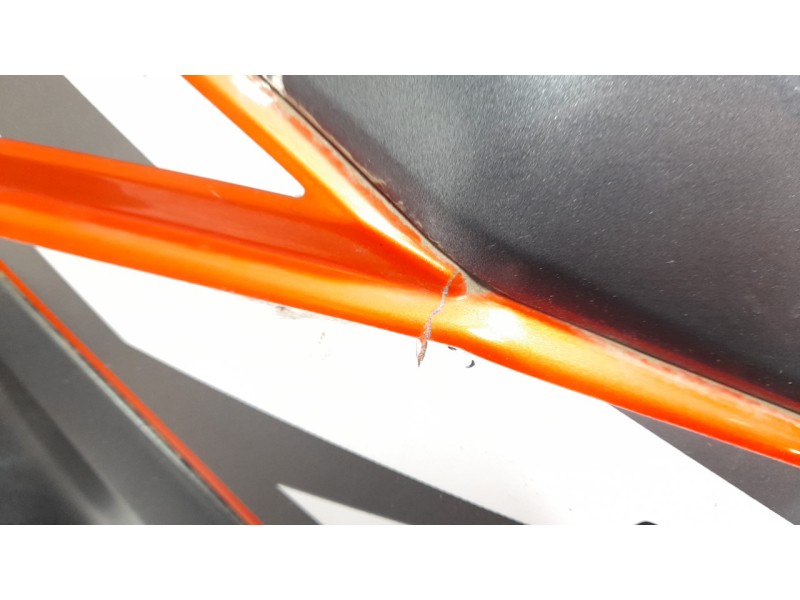 Recambio de moldura para zontes motorcycles zt125 zt 125-u referencia OEM IAM 1020412034000  