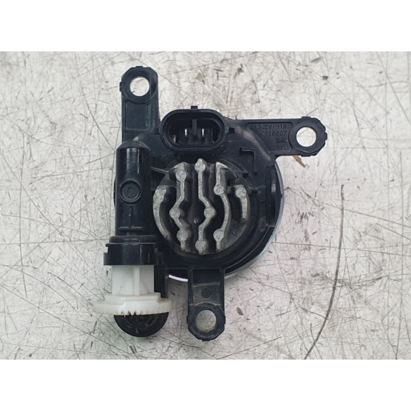Recambio de faro antiniebla izquierdo para opel corsa f (p2jo) 1.2 (68) referencia OEM IAM 13497329  
