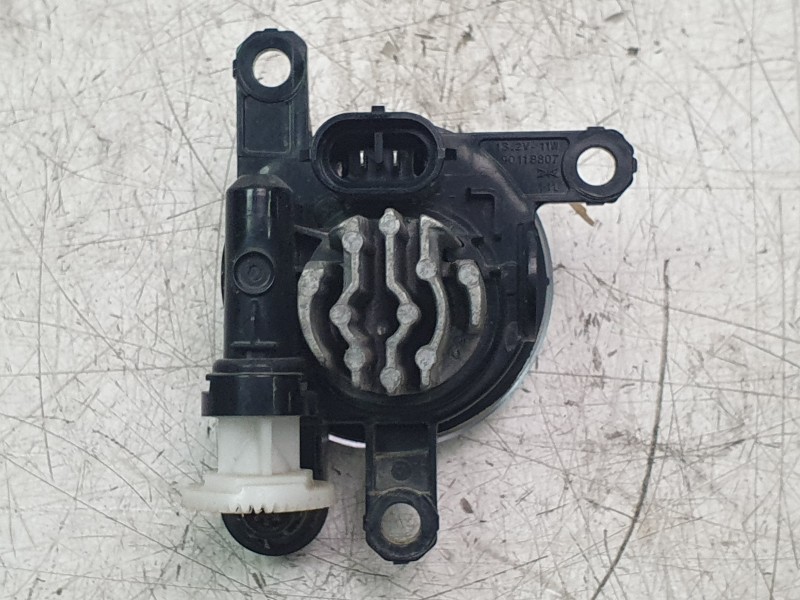 Recambio de faro antiniebla izquierdo para opel corsa f (p2jo) 1.2 (68) referencia OEM IAM 13497329  