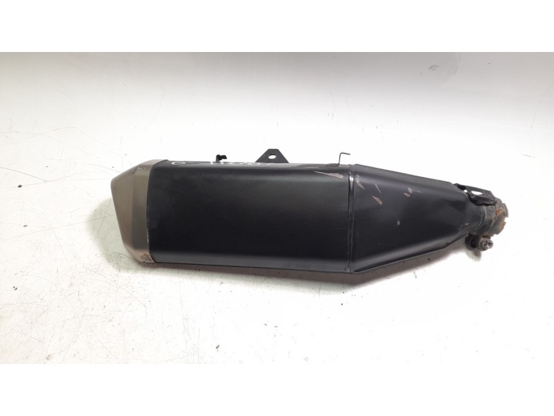 Recambio de silenciador trasero para honda cb 750 hornet referencia OEM IAM 18310MLBD00  