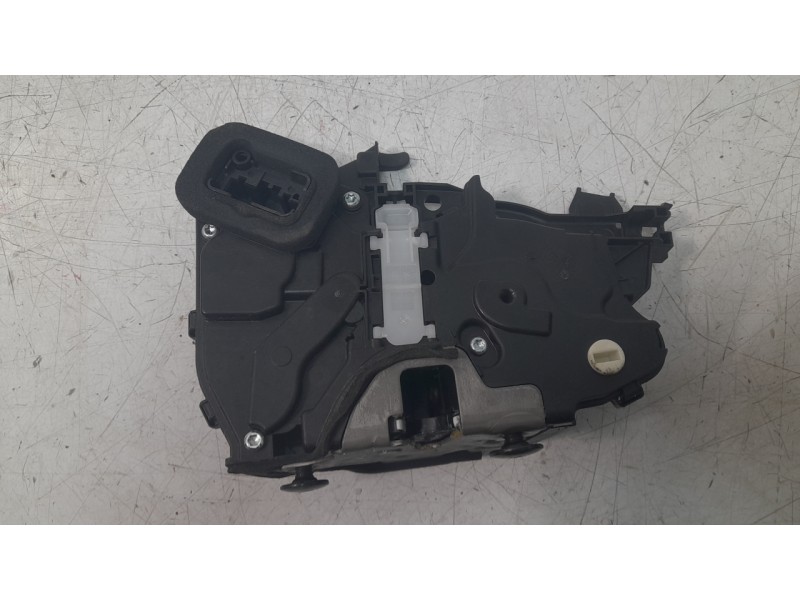 Recambio de cerradura puerta trasera izquierda para volkswagen t-roc (a11, d11) 1.0 tsi referencia OEM IAM 3J0839015  
