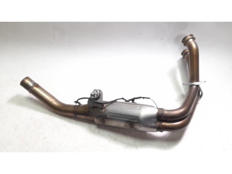 Recambio de colector escape para honda cb 750 hornet referencia OEM IAM 18150MLBD00  