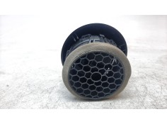 Recambio de aireador derecho para renault captur limited referencia OEM IAM 687608143R   2