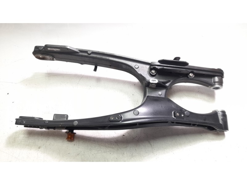 Recambio de basculante para zontes motorcycles zt125 zt 125-u referencia OEM IAM 4021200037000  