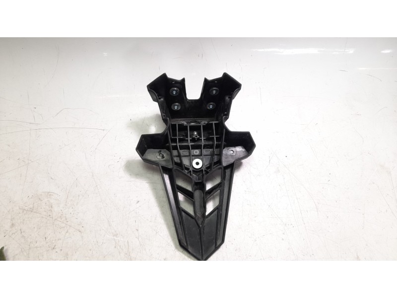 Recambio de portamatriculas para honda cb 750 hornet referencia OEM IAM 80100MKPD00ZA  