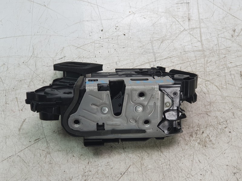 Recambio de cerradura puerta delantera izquierda para volkswagen touran (5t1) 2.0 tdi referencia OEM IAM 5TB837015E  