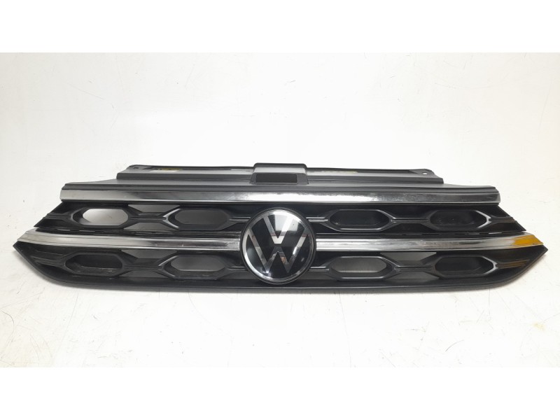 Recambio de rejilla paragolpes central para volkswagen t-roc (a11, d11) 1.0 tsi referencia OEM IAM 2GA853653H  