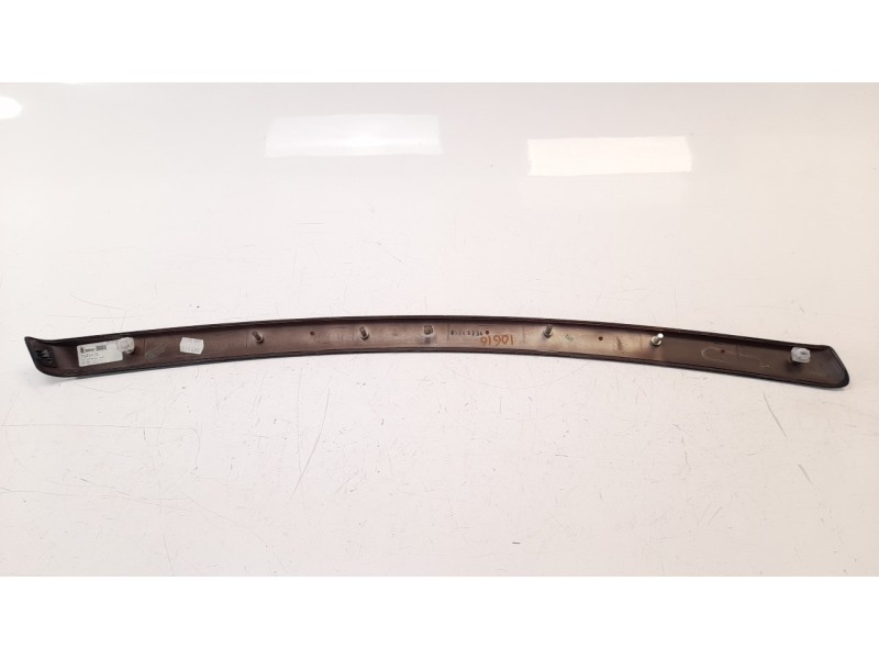 Recambio de moldura para bmw serie 3 berlina (e90) 2.0 16v diesel referencia OEM IAM 7121472 52850610 