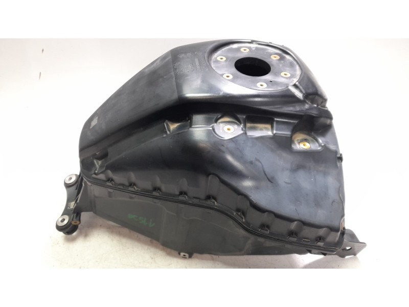 Recambio de deposito combustible para bmw f 900 r referencia OEM IAM 16118567870  