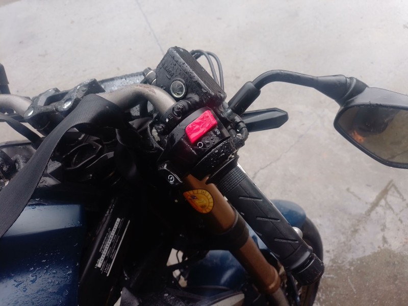 Recambio de piña luces derecha para honda cb (501cc - ) cb 650 r (rh08, rh02) referencia OEM IAM   