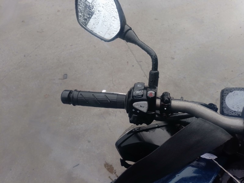 Recambio de piña luces izquierda para honda cb (501cc - ) cb 650 r (rh08, rh02) referencia OEM IAM   