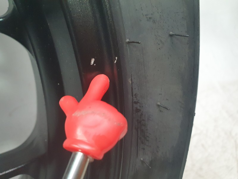 Recambio de llanta para honda cb 650r cb 650r referencia OEM IAM 42650MKND50  