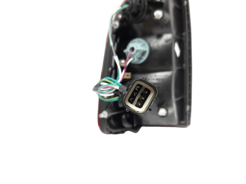 Recambio de piloto trasero derecho para mitsubishi l 200 (k6/7) referencia OEM IAM MR109128 108700150 108700150/MB8154053/165156