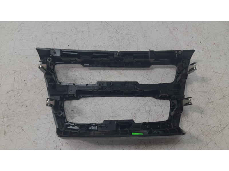 Recambio de moldura para bmw x2 (f39) sdrive 18 d referencia OEM IAM 9305907  