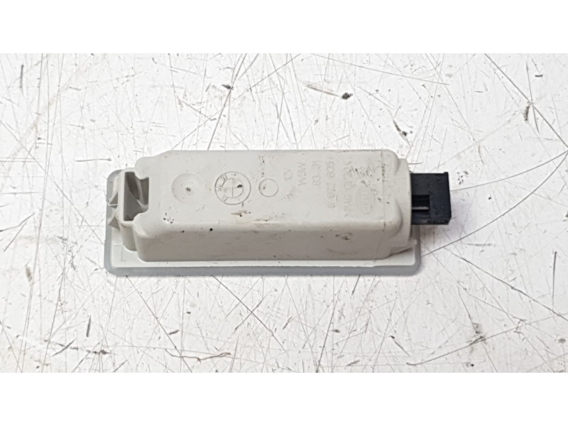 Recambio de luz interior para mini clubman (f54) cooper referencia OEM IAM 6972605  