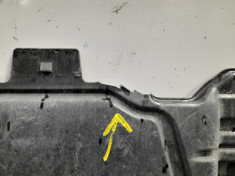 Recambio de cubrecarter para volkswagen t-roc (a11, d11) 1.0 tsi referencia OEM IAM 3Q0825235  