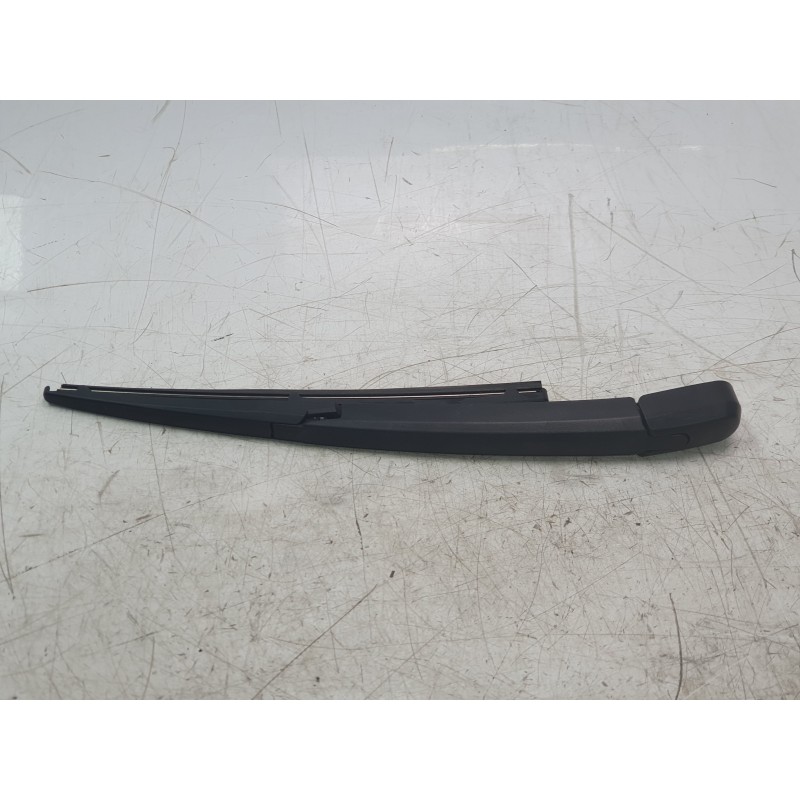 Recambio de brazo limpia trasero para kia rio iv (yb, sc, fb) 1.25 referencia OEM IAM 988152P000  