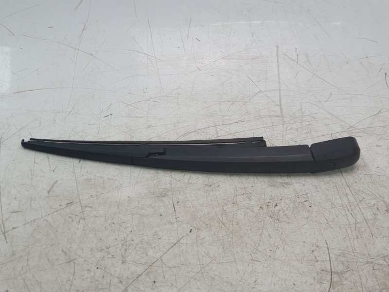 Recambio de brazo limpia trasero para kia rio iv (yb, sc, fb) 1.25 referencia OEM IAM 988152P000  