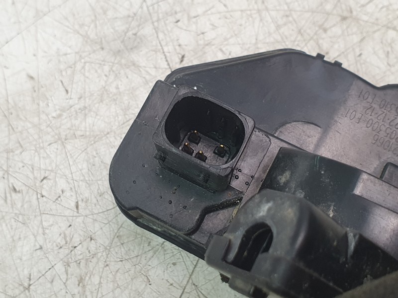 Recambio de cerradura puerta trasera izquierda para swm g01 1.5 referencia OEM IAM 6205310  