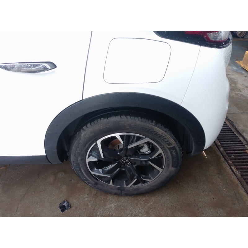 Recambio de aletin trasero izquierdo para ds ds 3 / ds 3 crossback (ur_, uc_, uj_) 1.5 bluehdi 100 referencia OEM IAM   