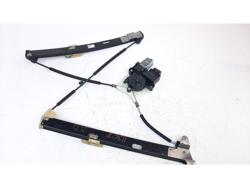 Recambio de elevalunas delantero derecho para volkswagen polo 1.0 tsi referencia OEM IAM 2G4837462B  