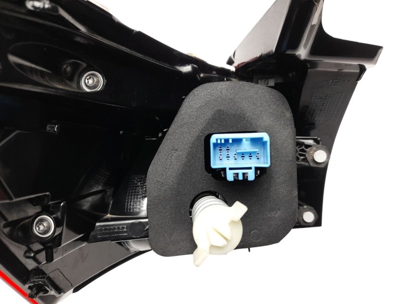 Recambio de piloto trasero derecho para volkswagen t-roc (a11, d11) 1.0 tsi referencia OEM IAM 2GA945096D  103F23810772