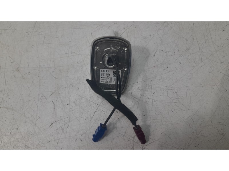 Recambio de antena para audi q5 (8rb) 2.0 tdi quattro referencia OEM IAM 8R0035503A  