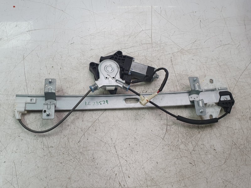 Recambio de elevalunas trasero izquierdo para swm g01 1.5 referencia OEM IAM 6204100  