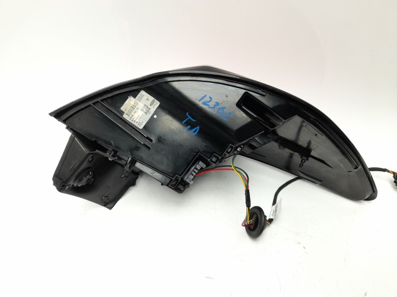 Recambio de piloto trasero derecho para ford kuga iii (dfk) 2.5 duratec plug-in-hybrid referencia OEM IAM LV4B13404BF  