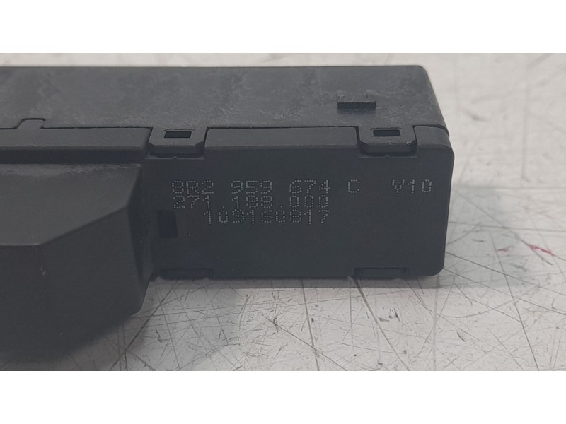 Recambio de interruptor para audi q5 (8rb) 2.0 tdi quattro referencia OEM IAM 8R2959674  