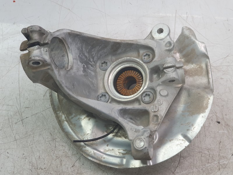 Recambio de mangueta delantera derecha para bmw 1 (f40) 118 d referencia OEM IAM 6876646  