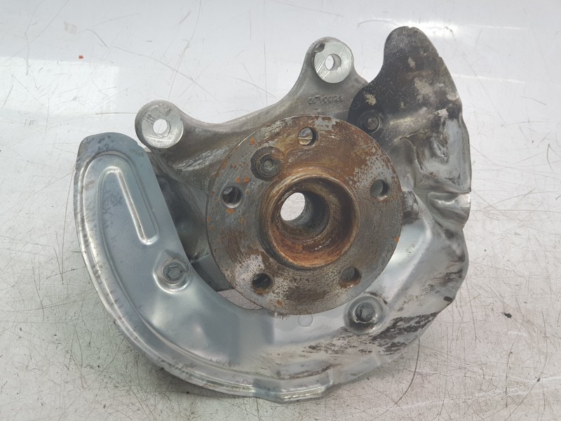 Recambio de mangueta delantera izquierda para bmw 1 (f40) 118 d referencia OEM IAM 6876646  