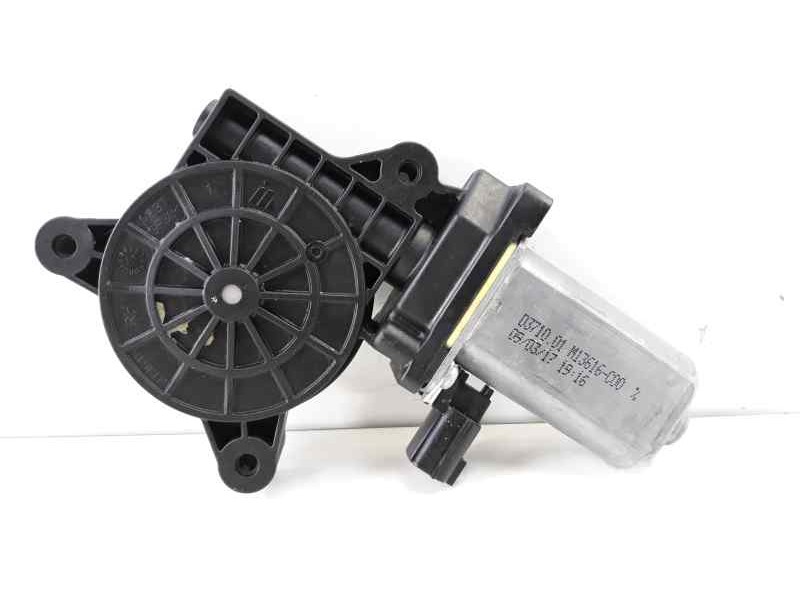 Recambio de motor elevalunas delantero derecho para dacia sandero ambiance referencia OEM IAM 0371001 M13616C00 