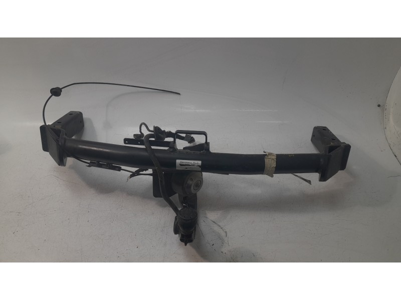 Recambio de refuerzo paragolpes trasero para audi q5 (8rb) 2.0 tdi quattro referencia OEM IAM 8R0813303  