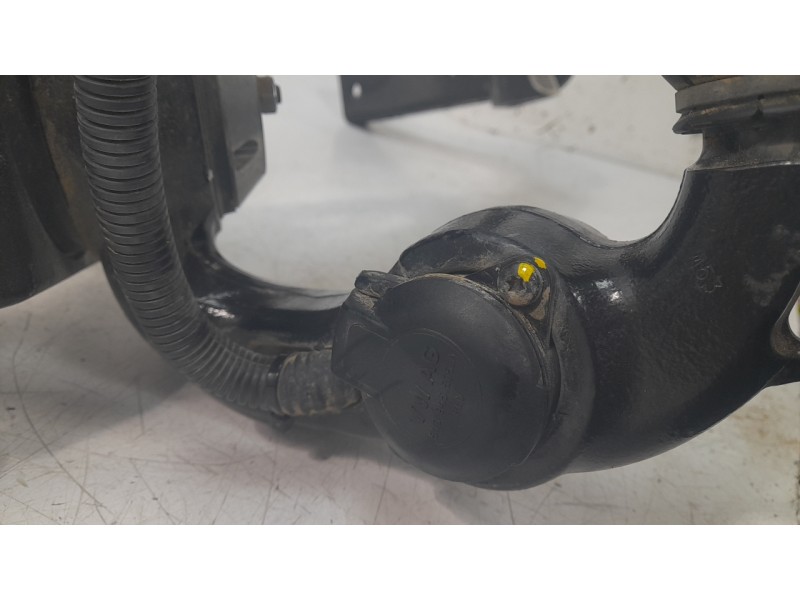 Recambio de refuerzo paragolpes trasero para audi q5 (8rb) 2.0 tdi quattro referencia OEM IAM 8R0813303  