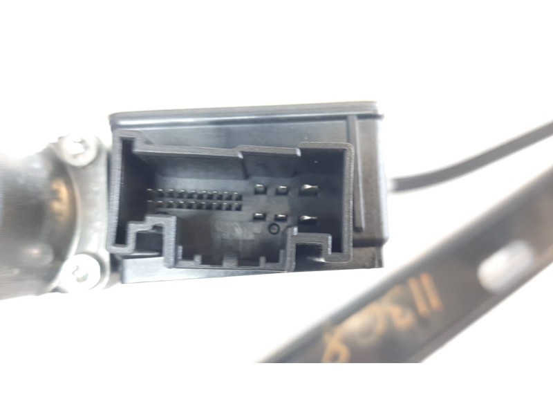 Recambio de elevalunas delantero derecho para volkswagen polo 1.0 tsi referencia OEM IAM 2G4837462B  