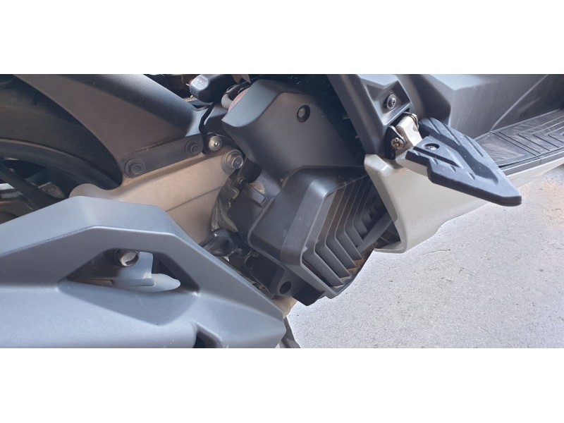 Recambio de radiador agua para honda pcx 125 referencia OEM IAM 19100K25N00  