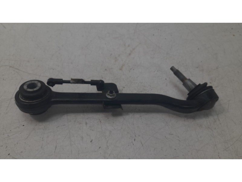 Recambio de brazo suspension inferior delantero derecho para ford mustang mach 1 referencia OEM IAM FR3C3A423  